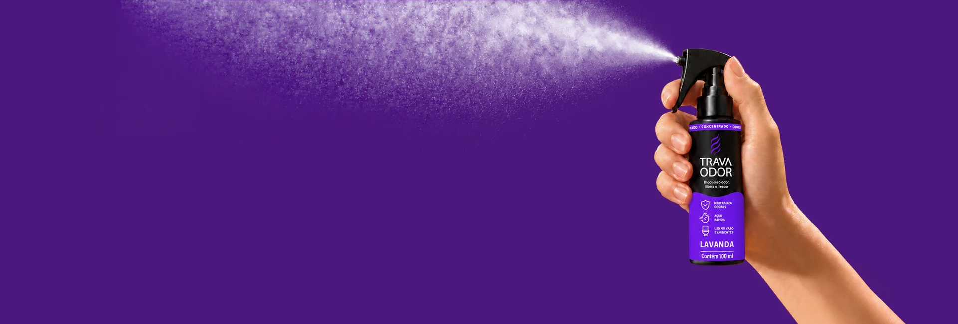Mão borrifando Trava Odor Lavanda